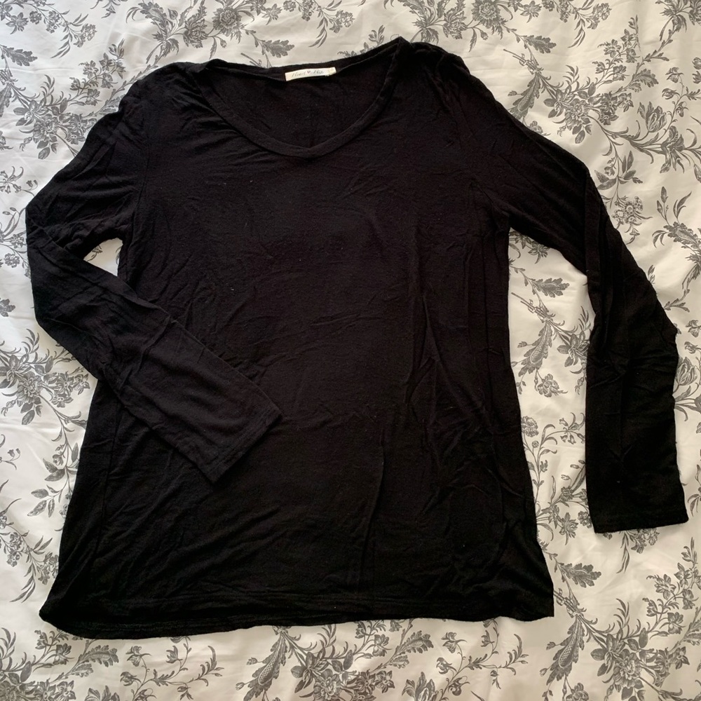Basic Black Long Sleeve Tee